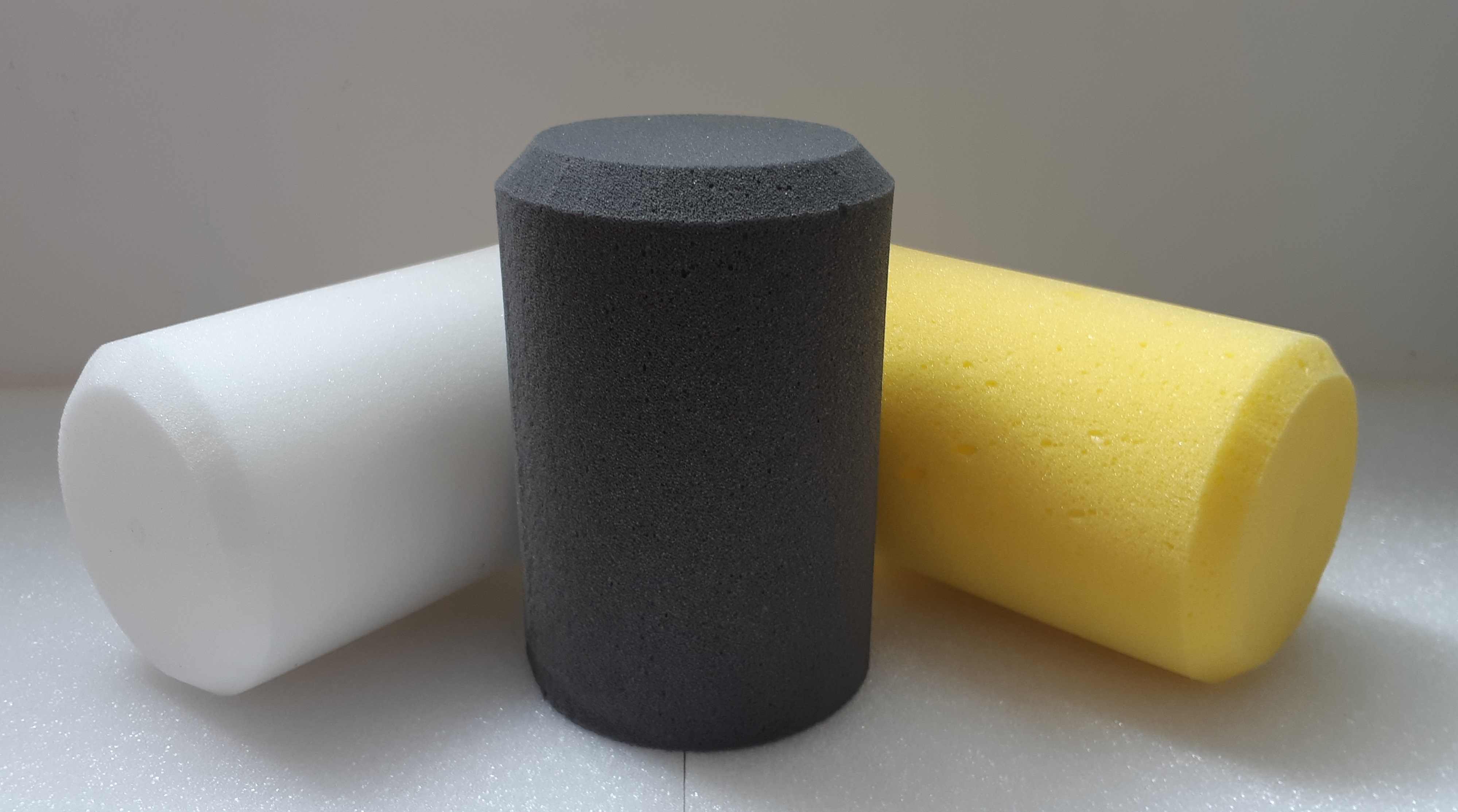 Pig de Espuma Amarelo Cinza Branco - Poliéter e Poliéster.jpg